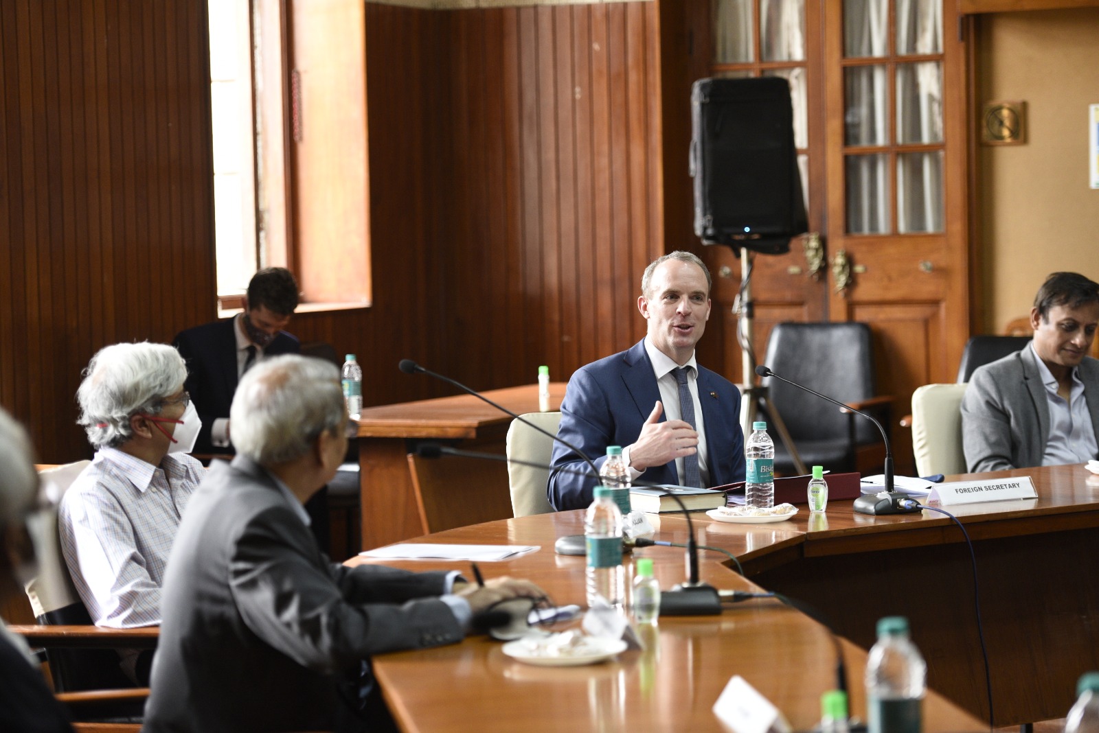 OASIS building demonstrator programme presented to UK Foreign Secretary in Bengaluru, India.